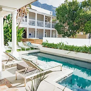 Couette-café Three Boutique, Le Cap